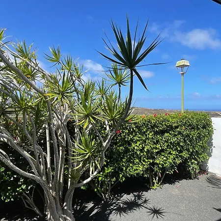 Hostel Kalufa Surf House *