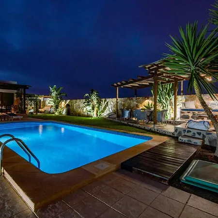 Kalufa Surf House Ostello