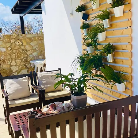 Kalufa Surf House Хостел *