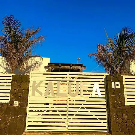 Kalufa Surf House אכסניה El Cuchillo