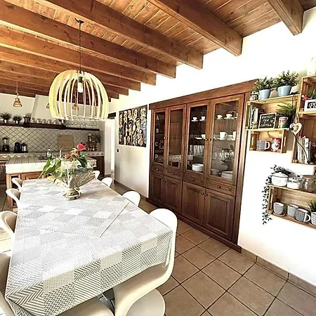 אכסניה Kalufa Surf House